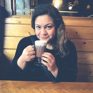 Meet your Posher, Gaby